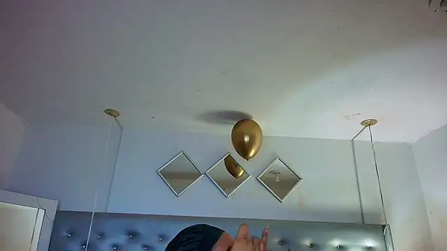 EileenBenzon online show from 04/09/26, 03:30