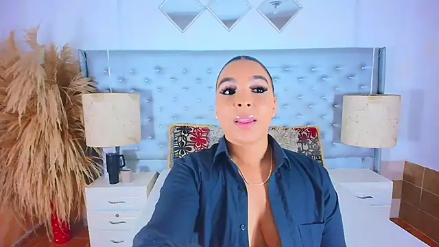 EileenBenzon online show from 10/24/25, 03:49