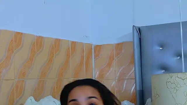 EileenBenzon online show from 05/13/26, 04:08
