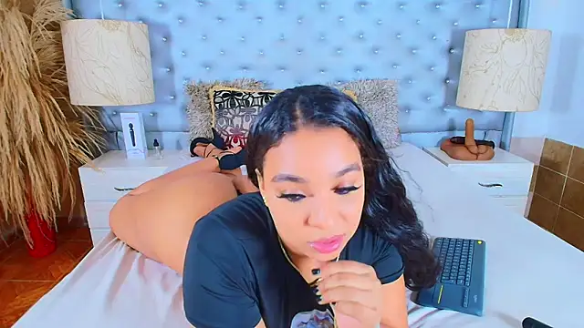 EileenBenzon online show from 10/14/25, 05:35