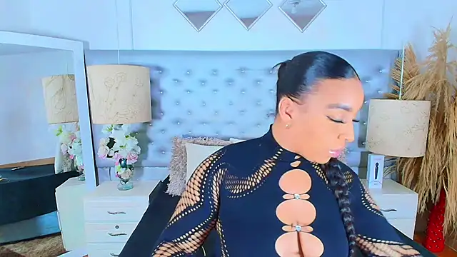 EileenBenzon online show from 02/15/26, 04:57