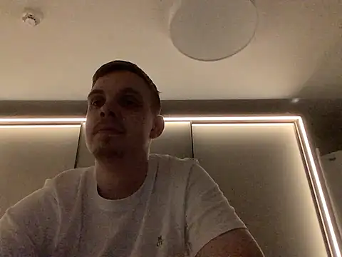 neilho1 online show from 12/10/24, 07:11