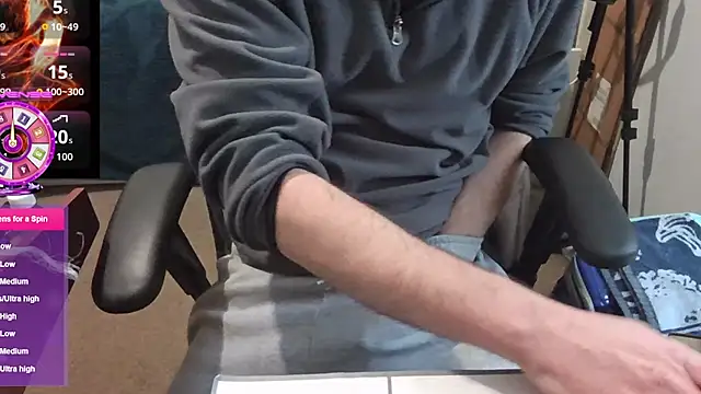 Snapshot of an4y8ot chatting on 12/01/25, 09:32 an4y8ot online show from 12/01/25, 09:32