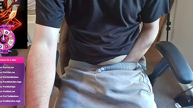 Snapshot of an4y8ot chatting on 11/30/25, 11:11 an4y8ot online show from 11/30/25, 11:11