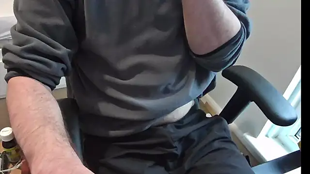 Snapshot of an4y8ot chatting on 11/03/25, 09:02 an4y8ot online show from 11/03/25, 09:02