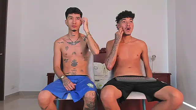 Snapshot of Ian_and_Noah chatting on 09/15/25, 09:26 Ian and Noah online show from 09/15/25, 09:26