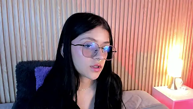Snapshot of lana_dol chatting on 09/26/25, 04:14 lana dol online show from 09/26/25, 04:14