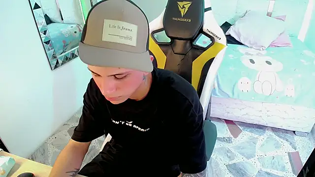 Brayan lopezz online show from 01/27/25, 06:41