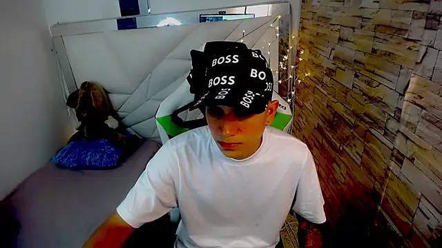 Brayan lopezz online show from 03/17/25, 12:46