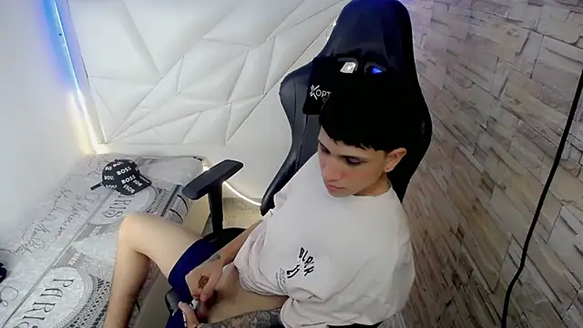 Brayan lopezz online show from 12/04/24, 02:20