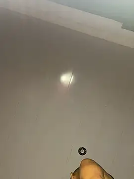 Snapshot of BlueIceCube chatting on 02/26/25, 05:24 BlueIceCube online show from 02/26/25, 05:24