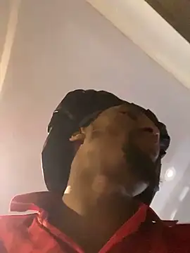 Snapshot of BlueIceCube chatting on 09/17/25, 07:21 BlueIceCube online show from 09/17/25, 07:21