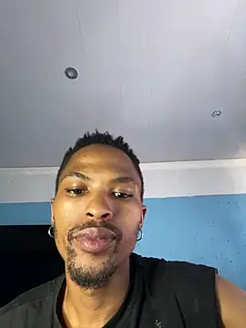 Snapshot of BlueIceCube chatting on 01/29/25, 12:24 BlueIceCube online show from 01/29/25, 12:24