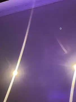 Snapshot of BlueIceCube chatting on 09/23/25, 03:19 BlueIceCube online show from 09/23/25, 03:19