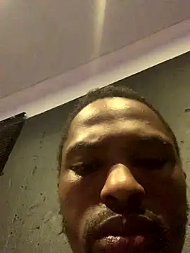 Snapshot of BlueIceCube chatting on 09/26/25, 06:15 BlueIceCube online show from 09/26/25, 06:15