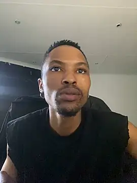 Snapshot of BlueIceCube chatting on 01/20/25, 08:41 BlueIceCube online show from 01/20/25, 08:41