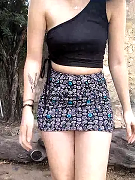 Snapshot of sweet_outdoor_charm chatting on 09/12/25, 07:24 sweet outdoor charm online show from 09/12/25, 07:24