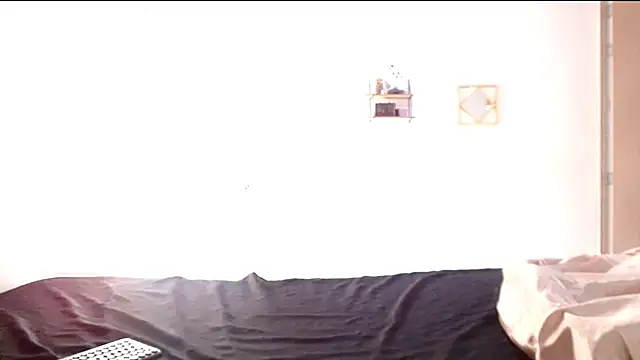 cherrydelioncourt online show from 04/07/26, 05:15