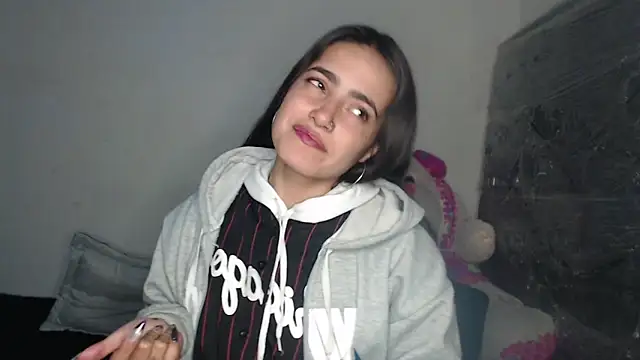 skinny sweet2411 online show from 03/06/26, 03:12