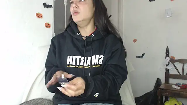 skinny sweet2411 online show from 11/06/25, 12:03