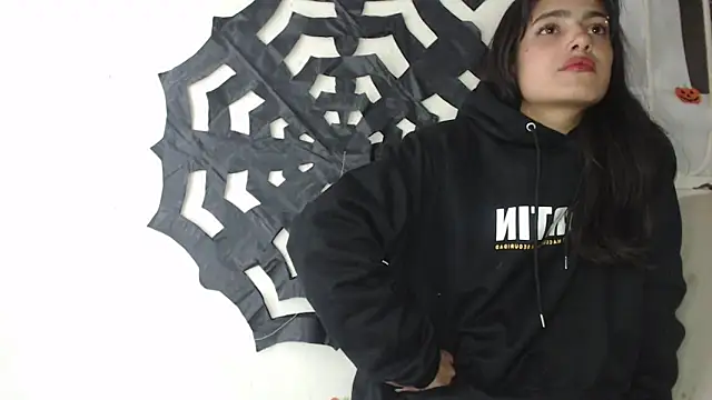 skinny sweet2411 online show from 11/03/25, 05:12