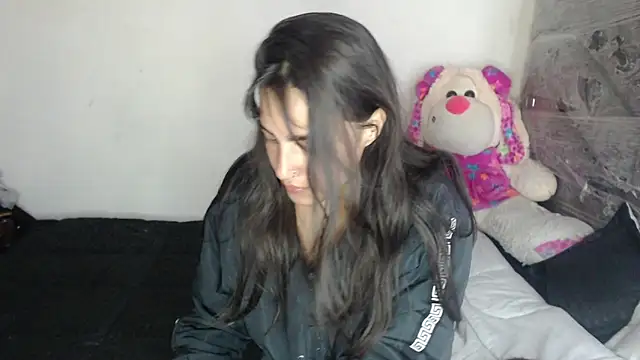 skinny sweet2411 online show from 12/20/25, 12:02