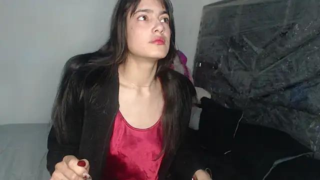 skinny sweet2411 online show from 04/13/26, 07:34