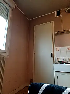 Nell-X online show from 10/22/25, 08:03