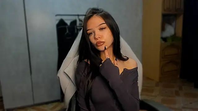 SweetyDeviliya online show from 05/15/26, 02:37