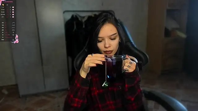 SweetyDeviliya online show from 03/31/26, 04:03