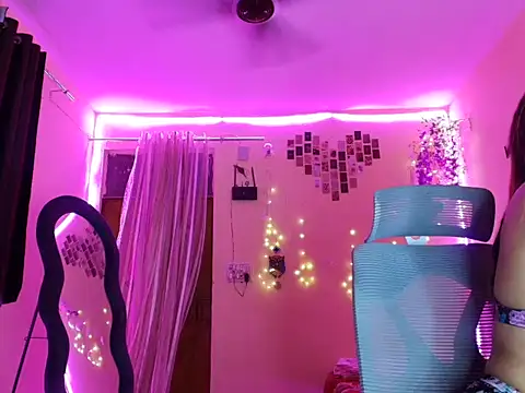 Snapshot of your_pokkie chatting on 10/18/25, 07:16 your pokkie online show from 10/18/25, 07:16