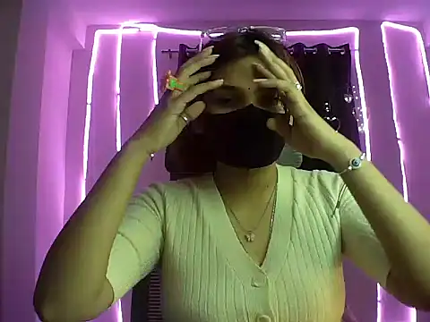 Snapshot of your_pokkie chatting on 01/31/25, 08:54 your pokkie online show from 01/31/25, 08:54