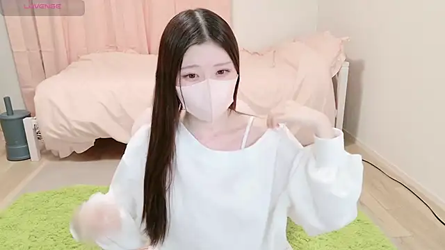 Snapshot of MARIAo0 chatting on 02/15/25, 01:05 MARIAo0 online show from 02/15/25, 01:05