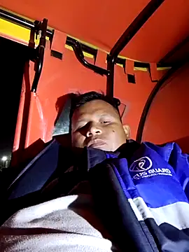 zeta29 online show from 11/05/25, 04:26