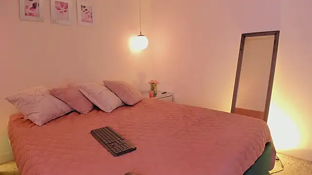 ibella7 online show from 03/18/26, 07:15