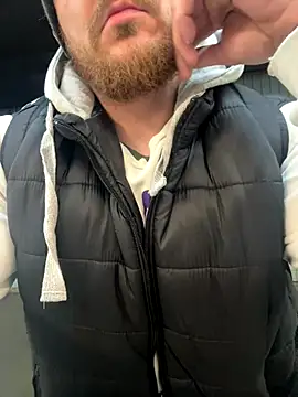 Snapshot of Johny69xo chatting on 10/12/25, 03:52 Johny69xo online show from 10/12/25, 03:52