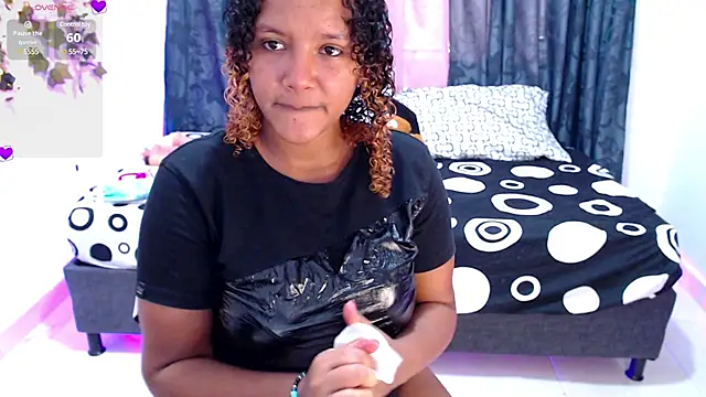 Snapshot of Bonnydopson7 chatting on 02/19/25, 07:59 Bonnydopson7 online show from 02/19/25, 07:59