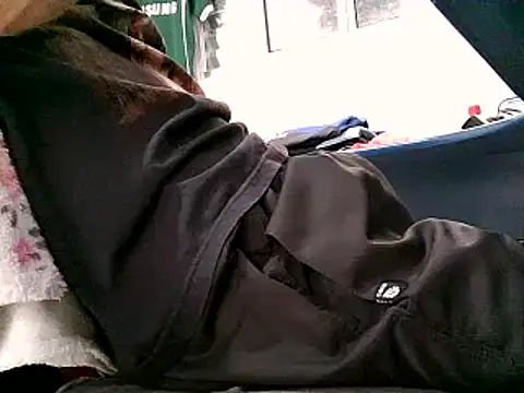 Snapshot of bbehemothh chatting on 02/02/26, 01:10 bbehemothh online show from 02/02/26, 01:10