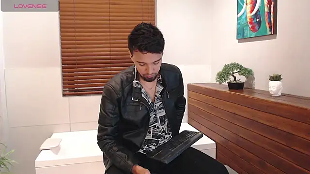 Edward max online show from 03/22/25, 03:41