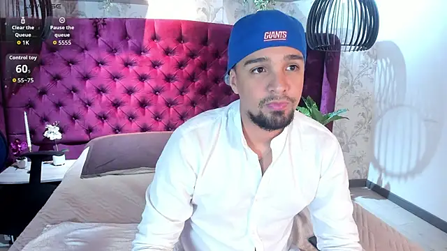 Edward max online show from 11/18/25, 03:21