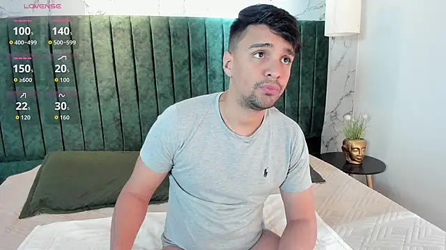 Edward max online show from 10/21/25, 03:39