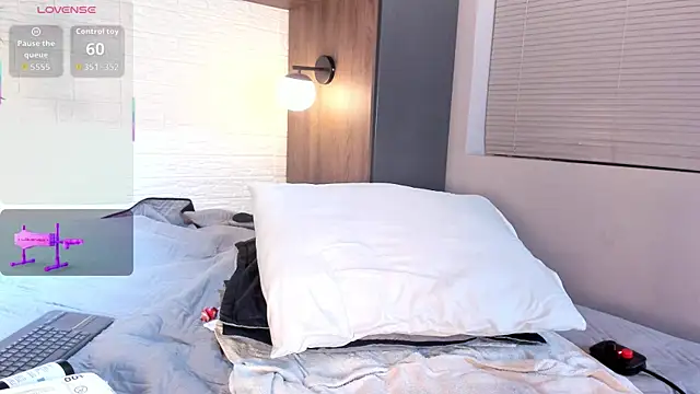 Edward max online show from 12/19/25, 04:05