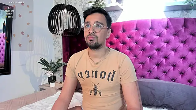 Edward max online show from 02/17/26, 03:48