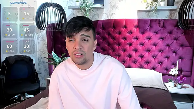 Edward max online show from 12/23/25, 03:50