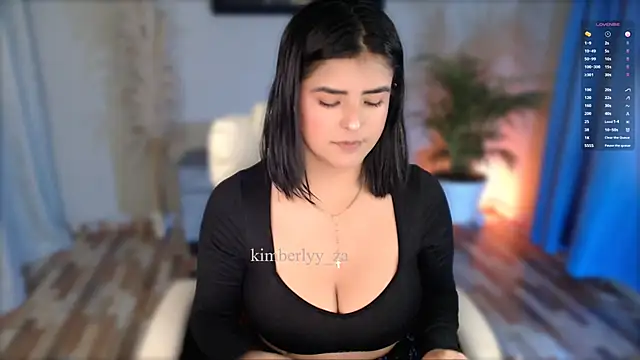 Snapshot of kim_zaratte chatting on 09/25/25, 01:11 kim zaratte online show from 09/25/25, 01:11
