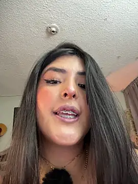 kim zaratte online show from 04/12/26, 02:37