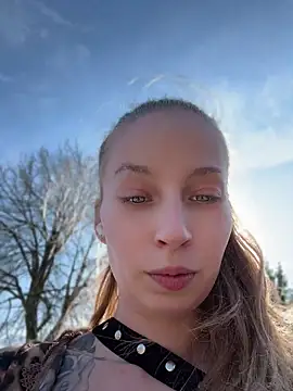 Hr Frk Olsen online show from 04/17/26, 01:47