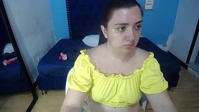 kinky redhead18 online show from 10/28/25, 01:32