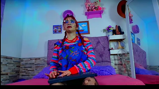 Melannytaylor online show from 10/30/25, 09:01