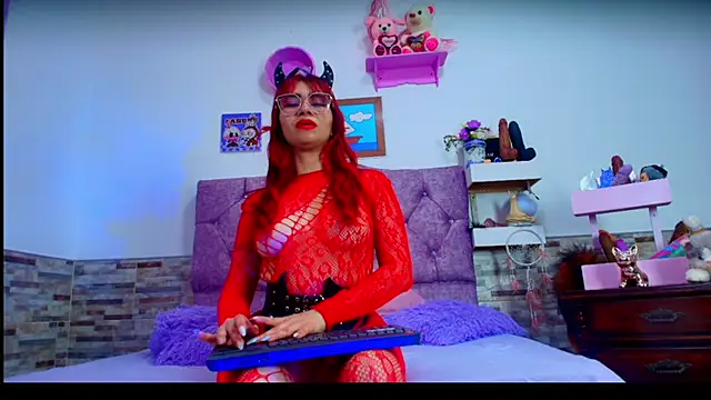 Melannytaylor online show from 10/29/25, 09:03